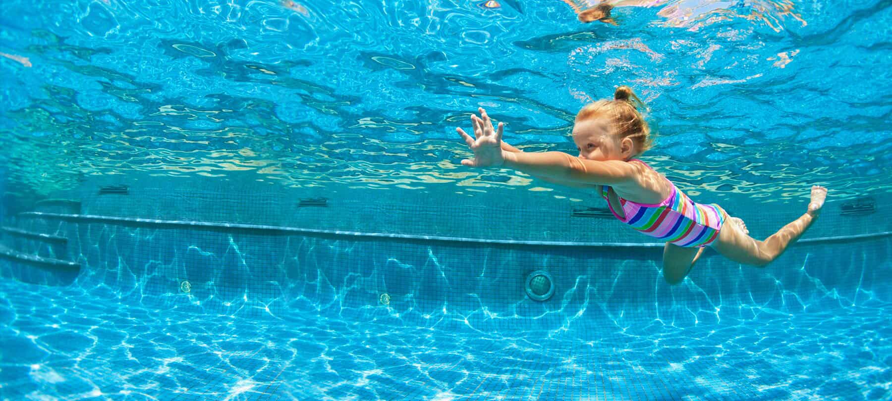 Bơi lội hỗ trợ xương khớp